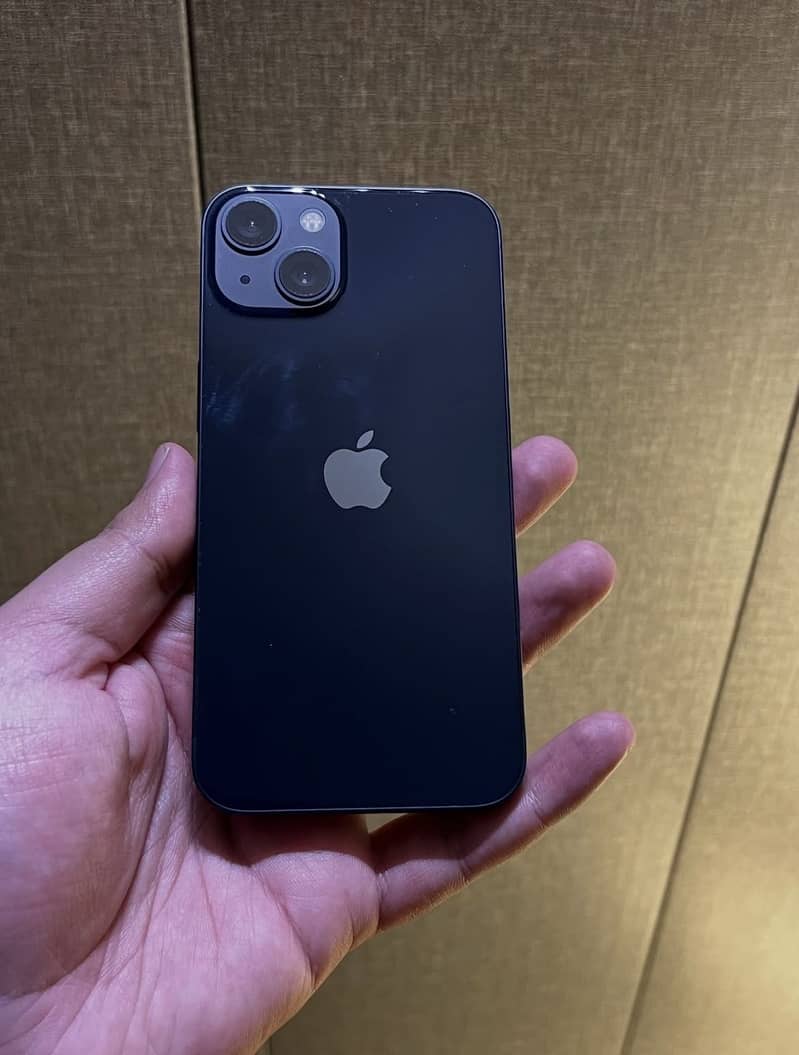 Apple iPhone 13 0