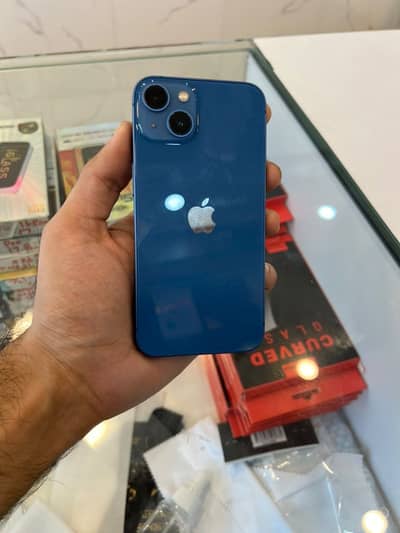 Apple iPhone 13