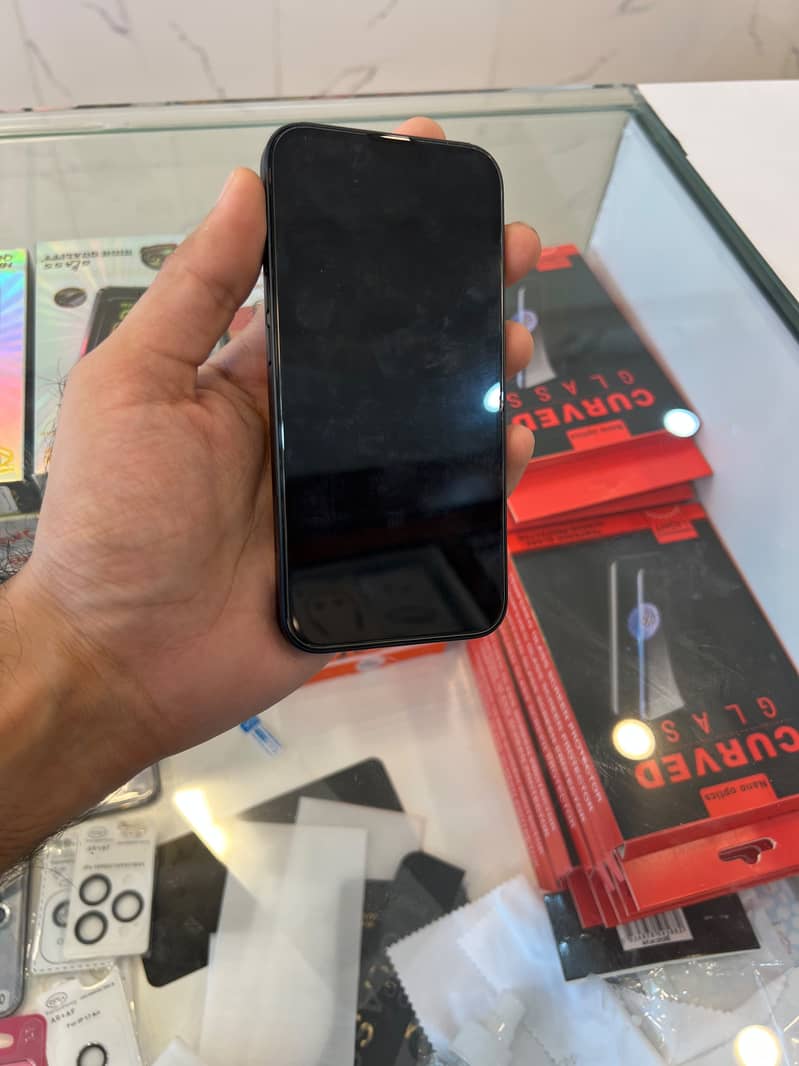 Apple iPhone 13 3
