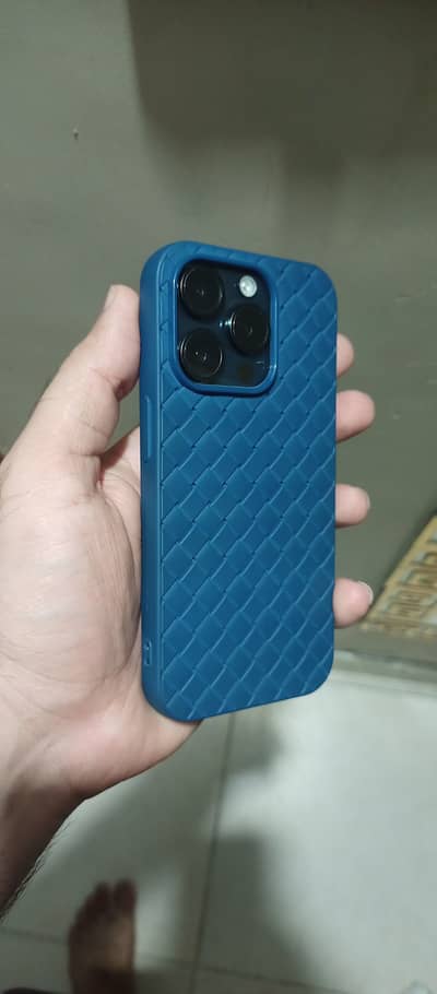 iPhone 15 Pro 128 jv 85% fix price no exchange
