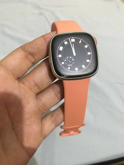 Fitbit versa 4 smart watch