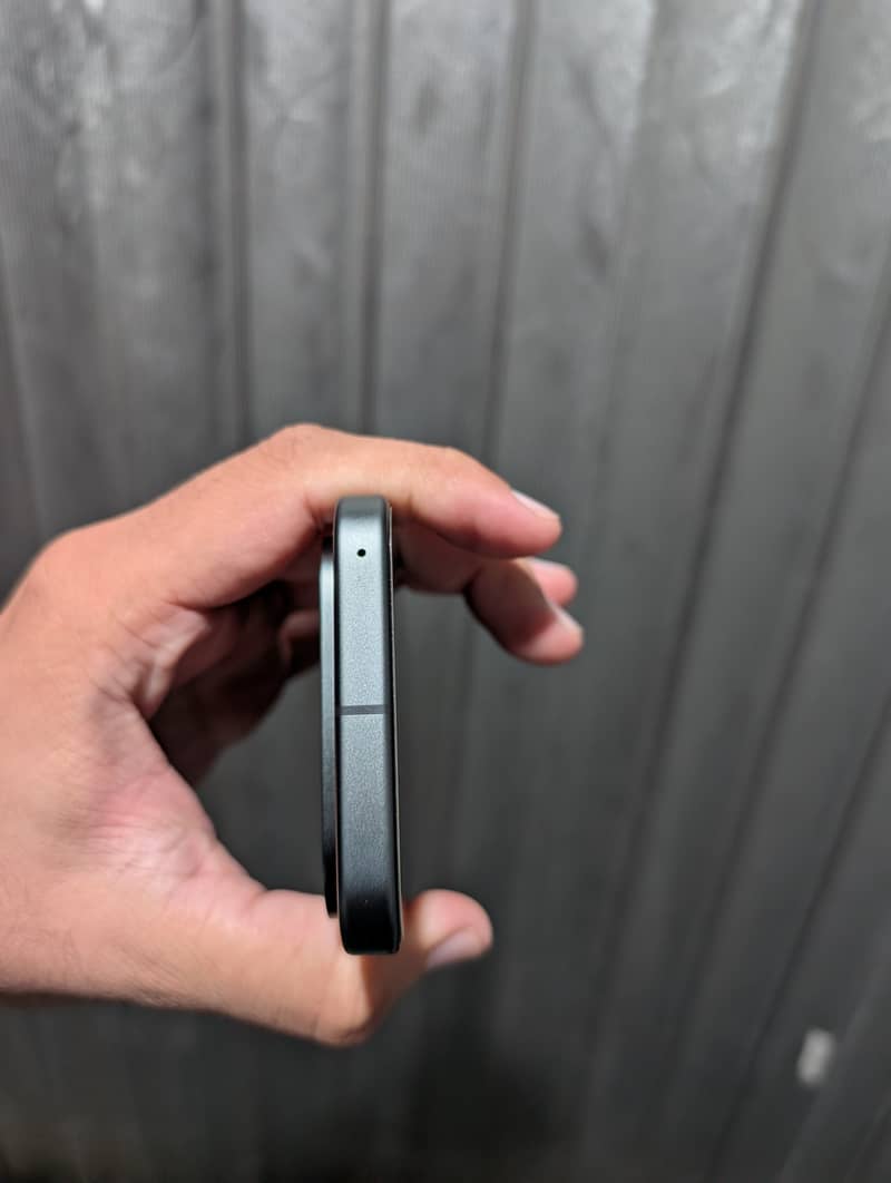 Google Pixel 10 4