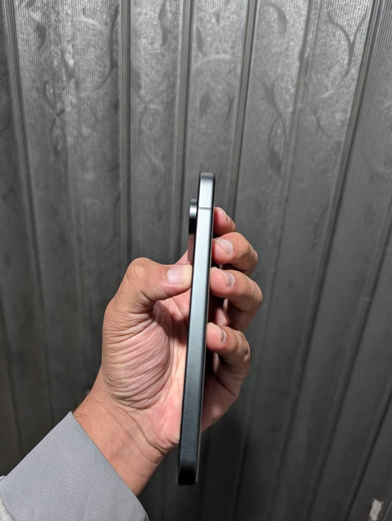 Google Pixel 10 5