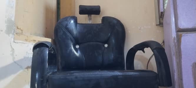 parlour and salon chair