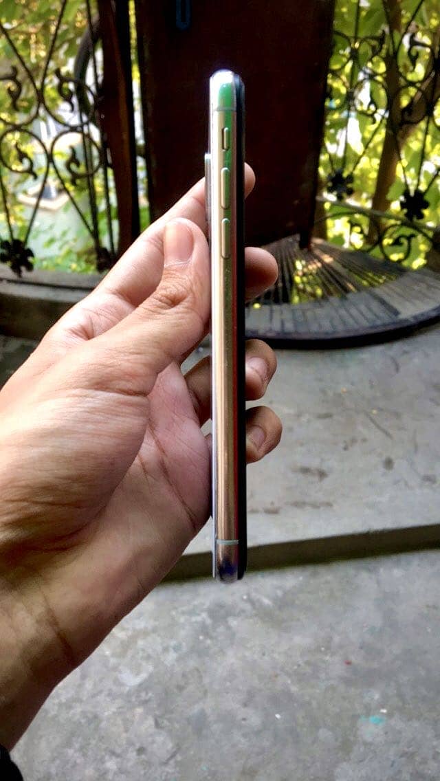 Apple iPhone X 2
