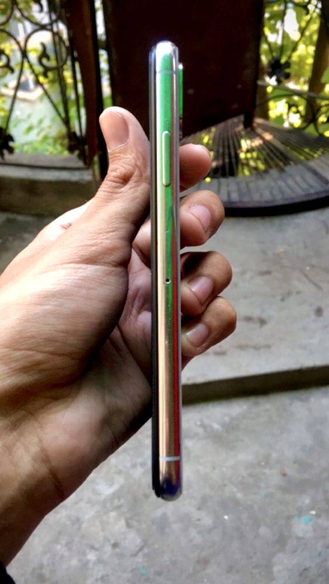 Apple iPhone X 3