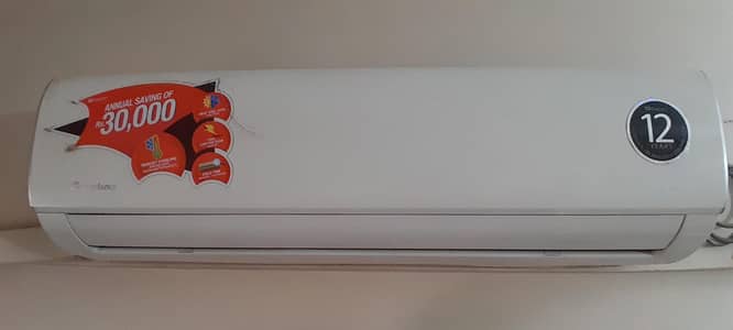 1.5 ton Dawlance inventer ac