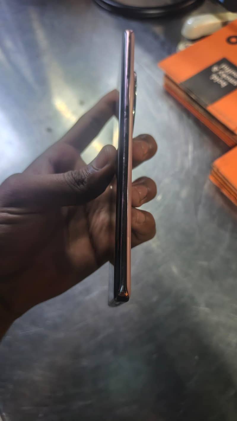 Infinix Zero 40 4