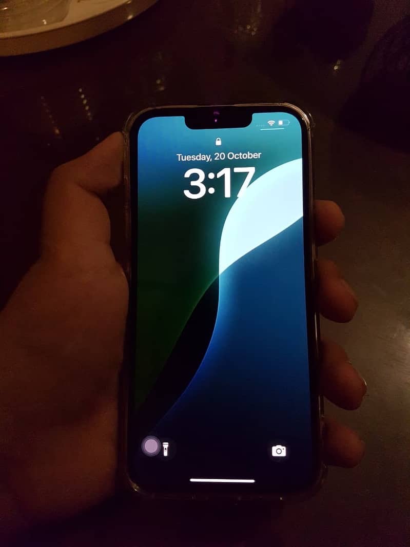 Apple iPhone 13 2