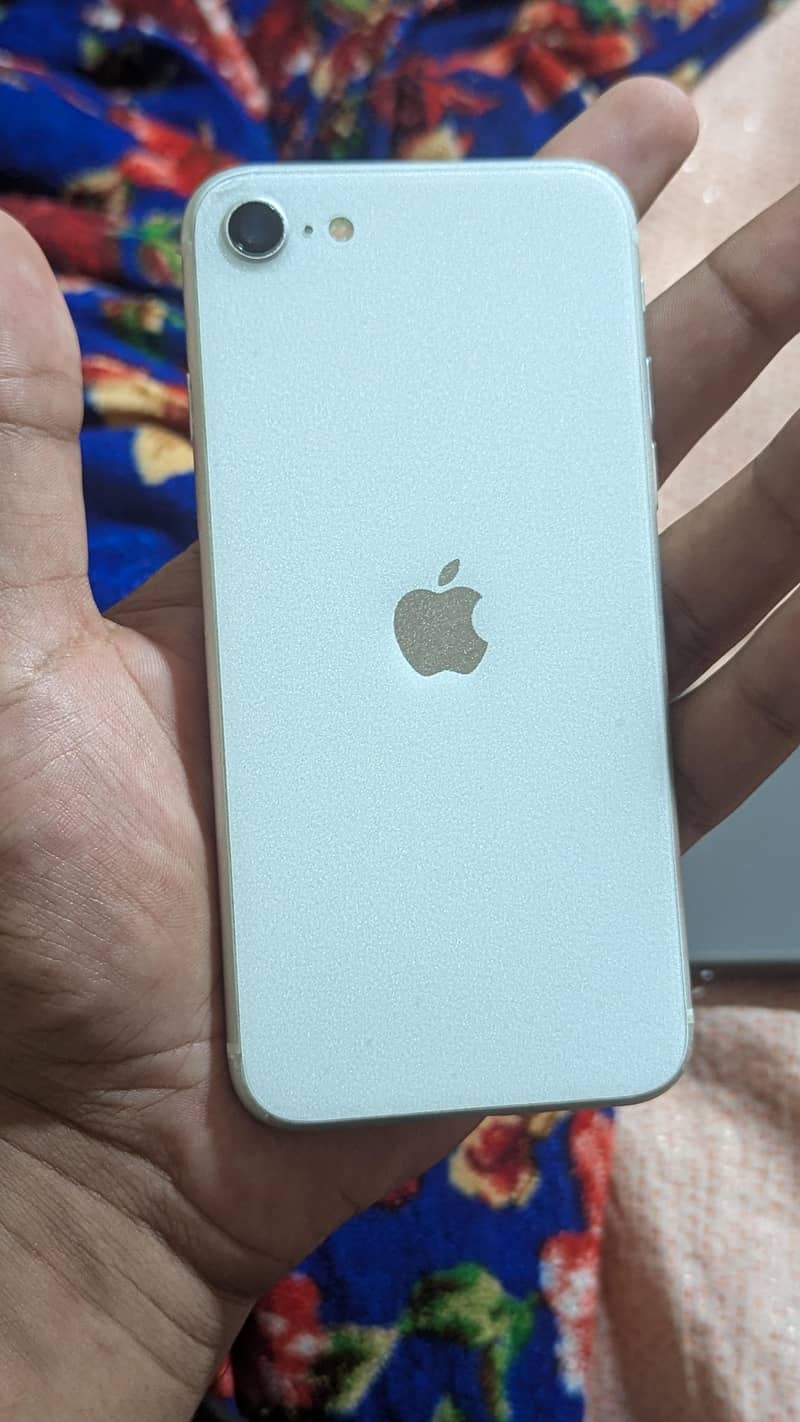 Apple iPhone SE 3