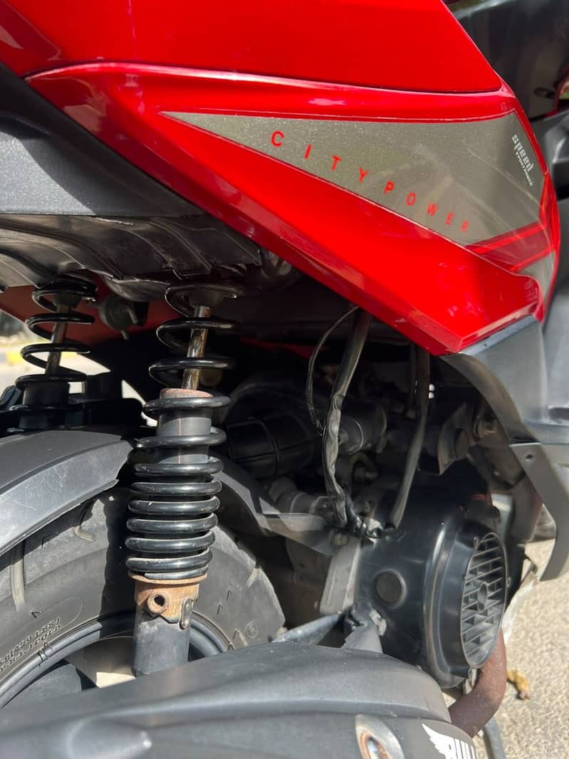 Bullet scooty 100cc 8
