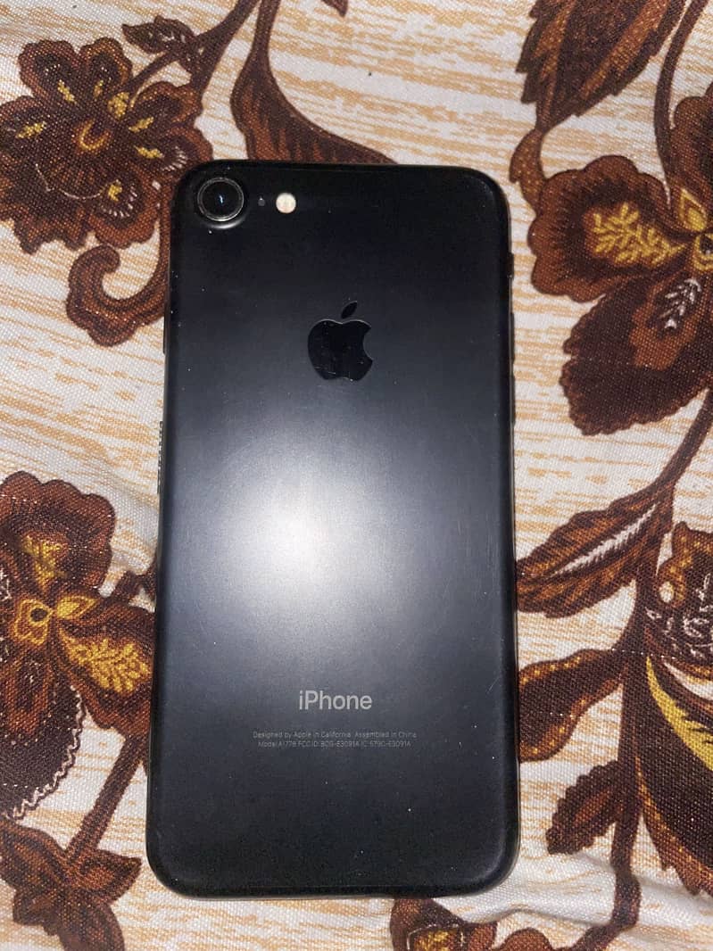 Apple iPhone 7 2