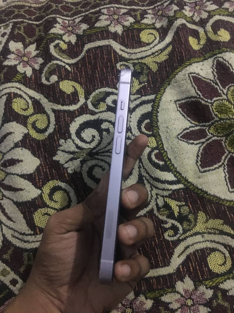 Apple iPhone 14 1