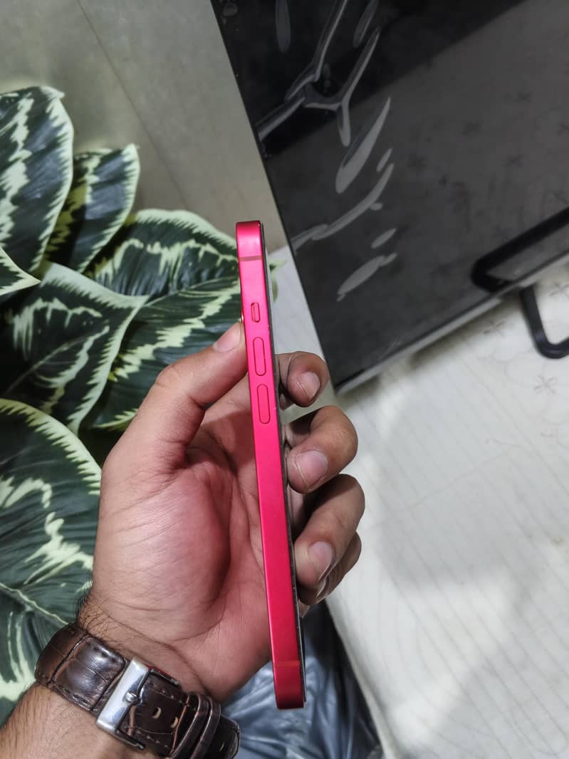 Apple iPhone 14 4