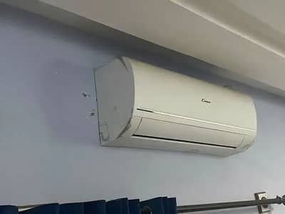 Inverter AC Haier Candy 1.0 Ton | Heat & Cool | Slightly used
