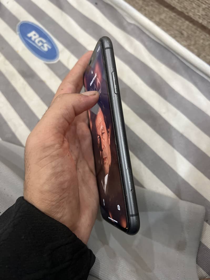 Apple iPhone 11 2