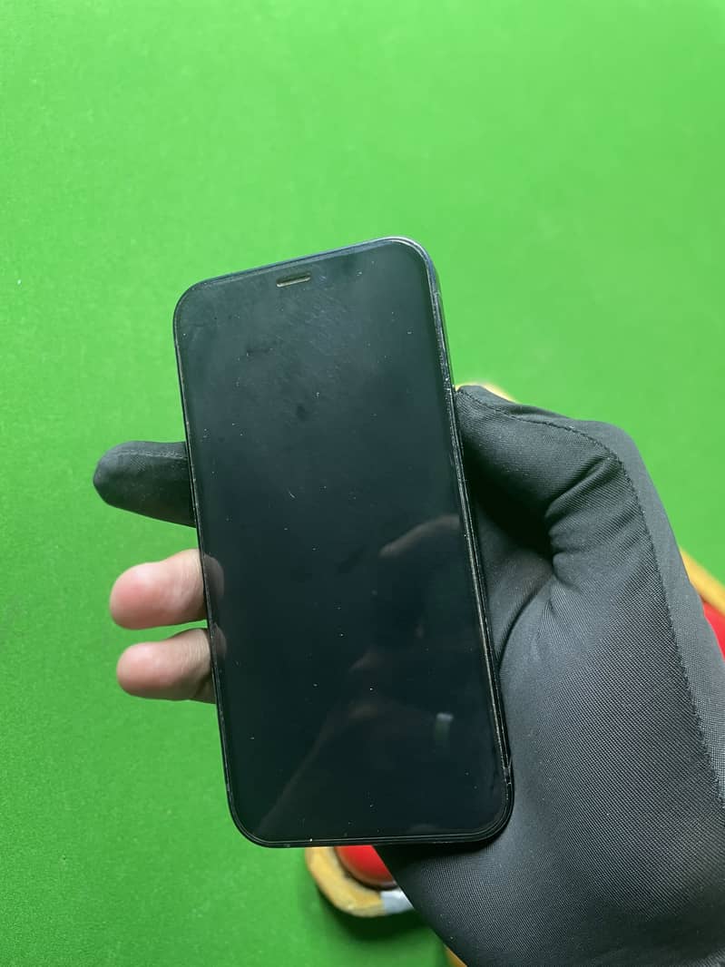 Apple iPhone 12 mini 3