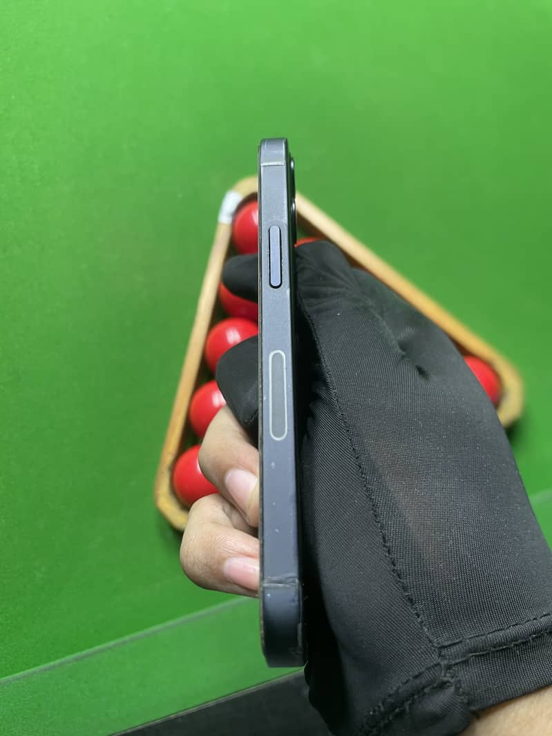 Apple iPhone 12 mini 4