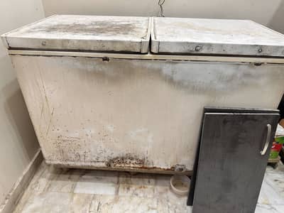 Dawlance deep freezer