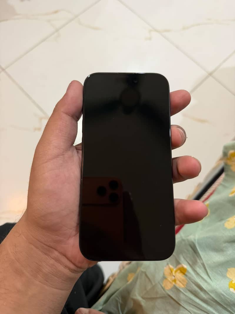Apple iPhone 15 Pro 1