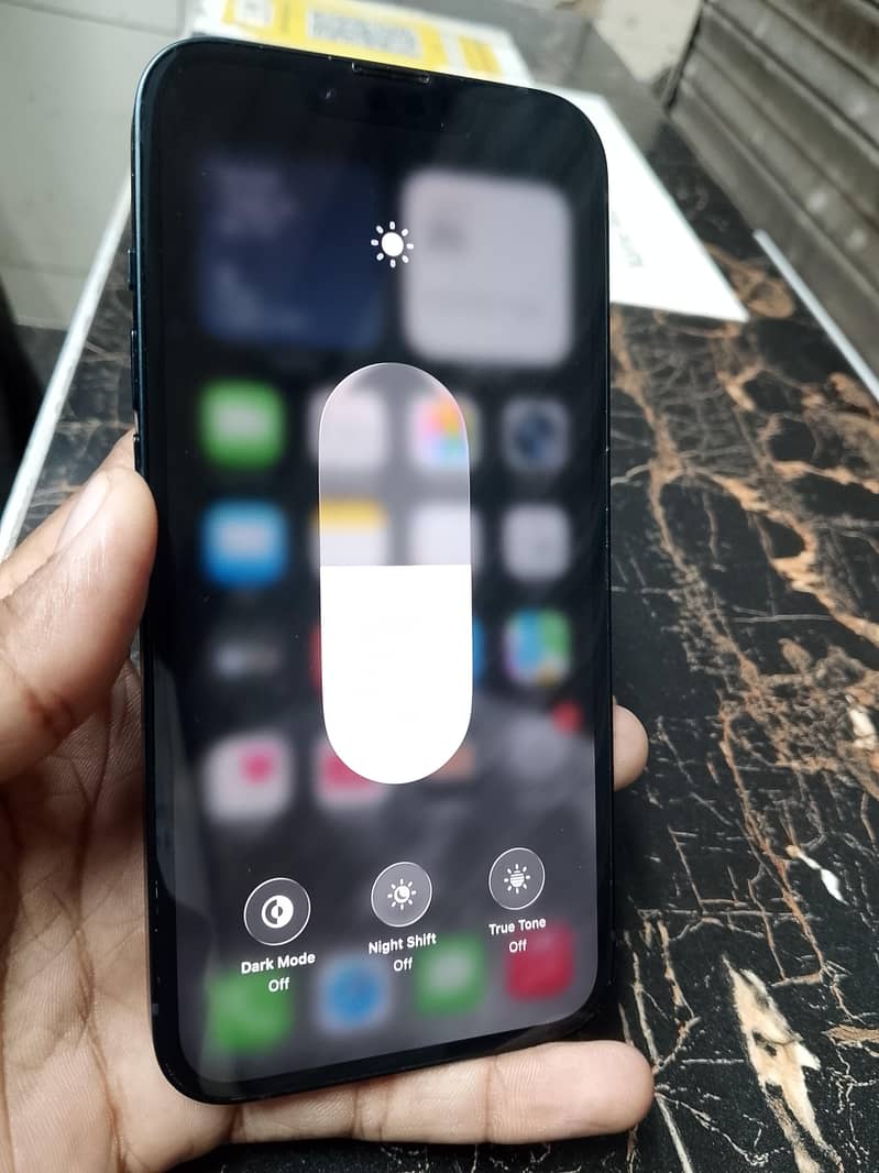 Apple iPhone 14 1