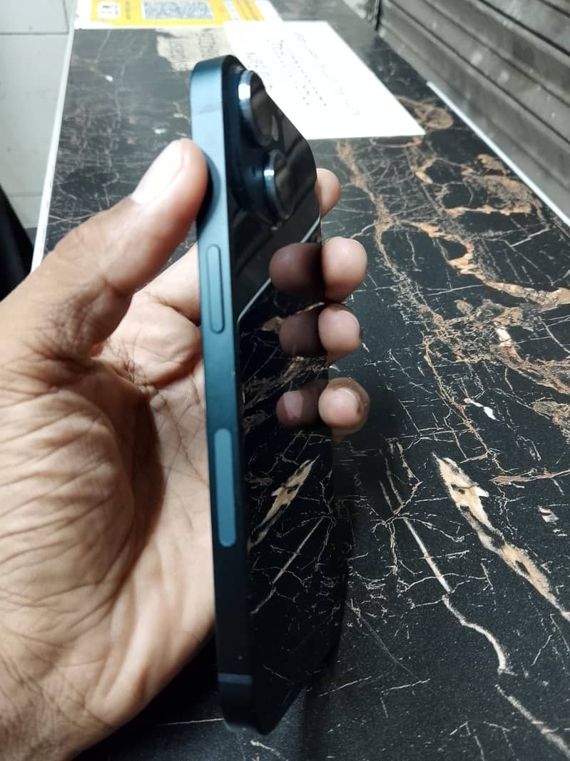 Apple iPhone 14 6