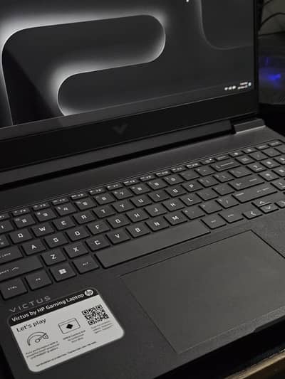 HP VICTUS 16 R0073CL