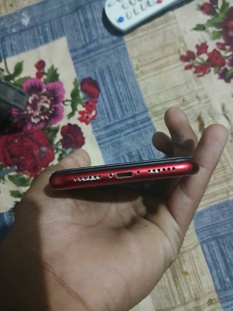 iPhone XR 5