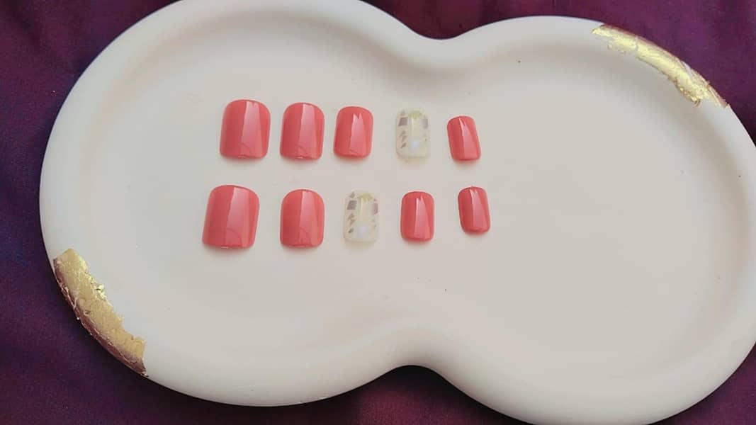 Press on Nails 7