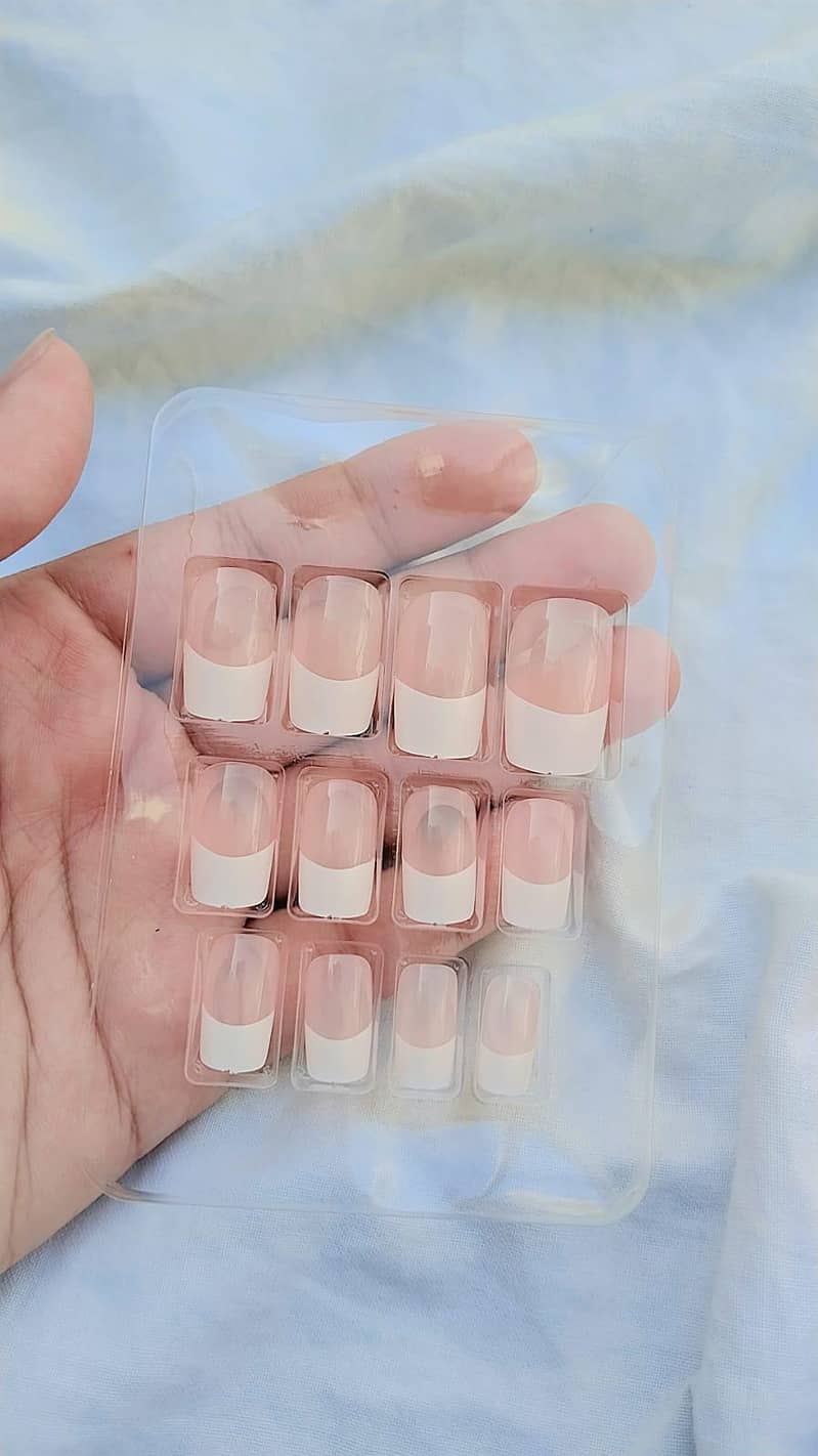 Press on Nails 18