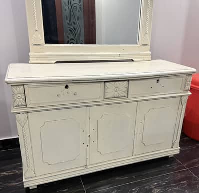 Dressing table