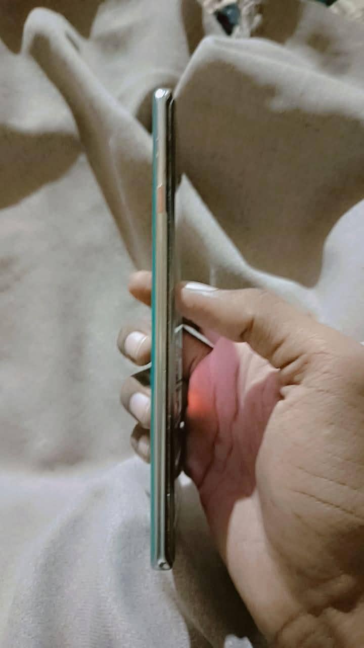 Tecno CAMON 40 Pro 3