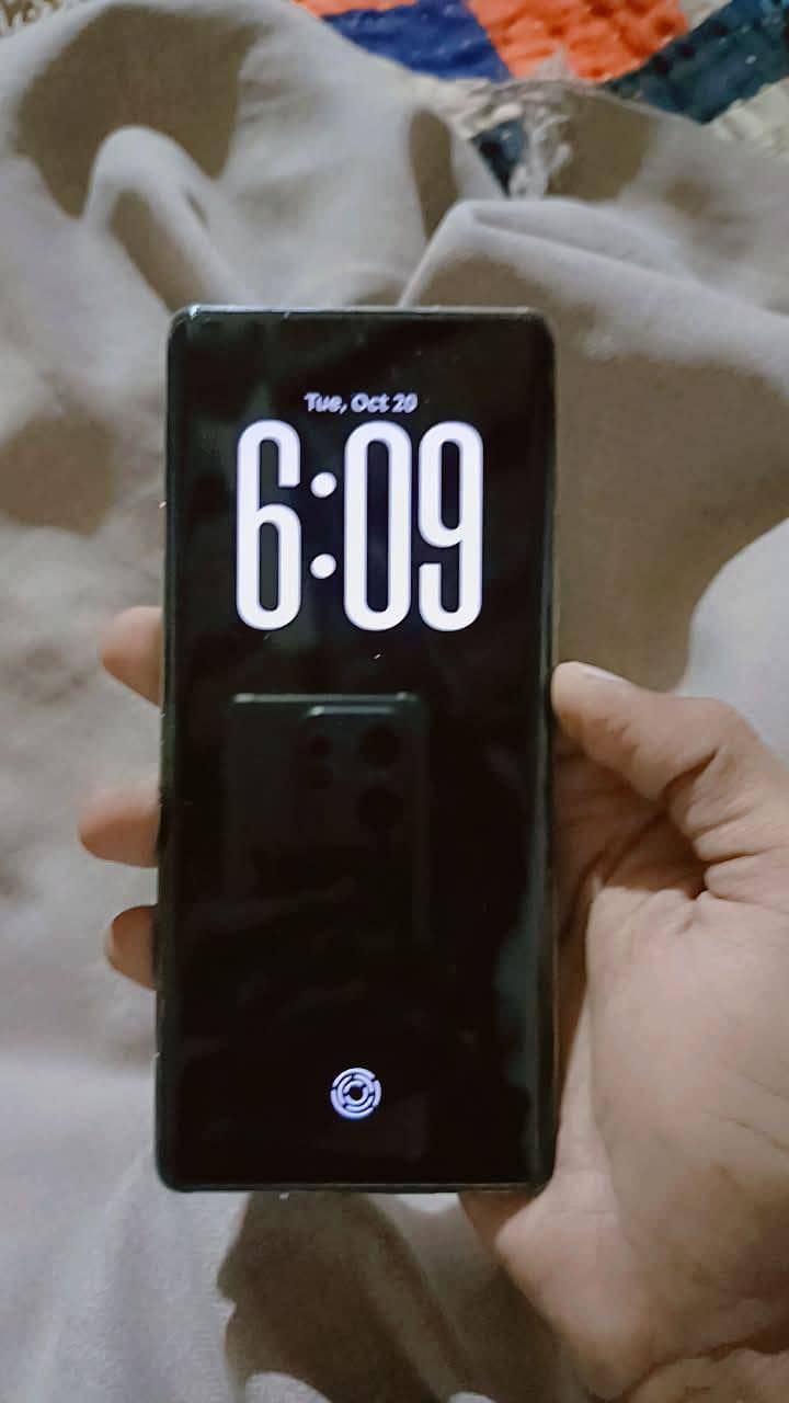 Tecno CAMON 40 Pro 6