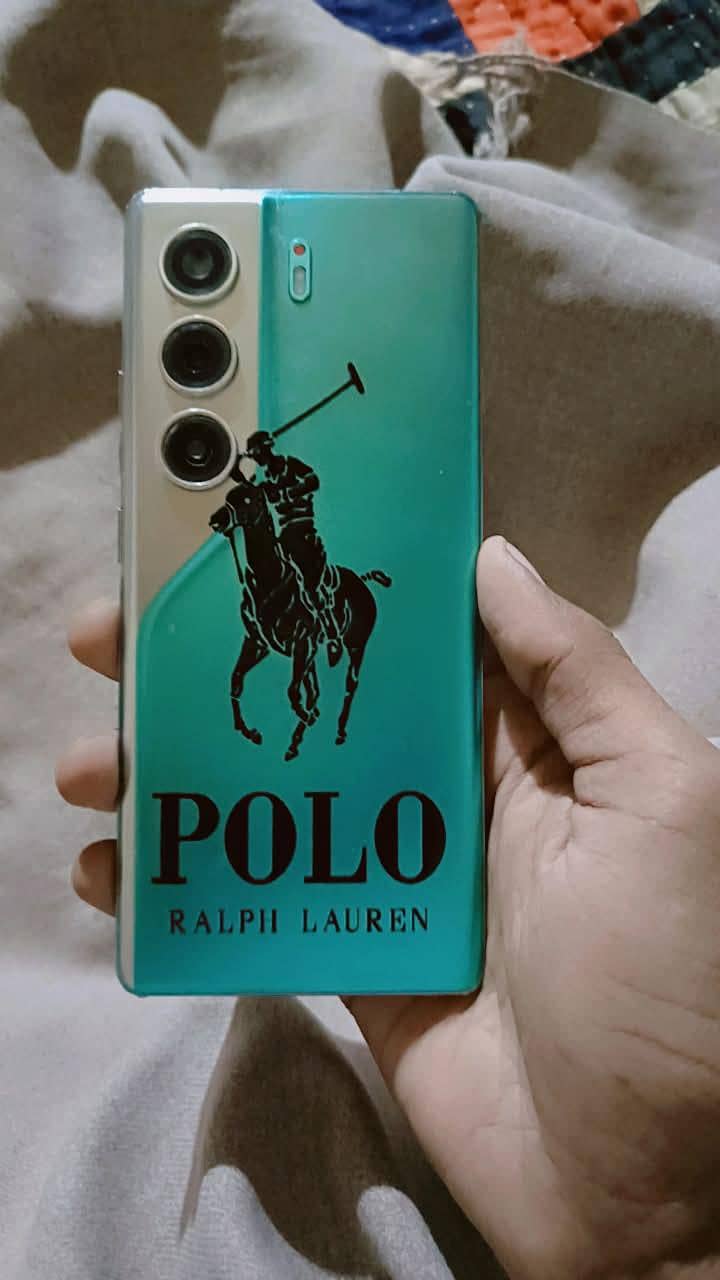Tecno CAMON 40 Pro 7