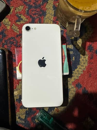 Apple iPhone SE 2023