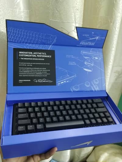 Mountain Everest 60% Mechanical Gaming Keyboard – ARGB, Hot-Swappable