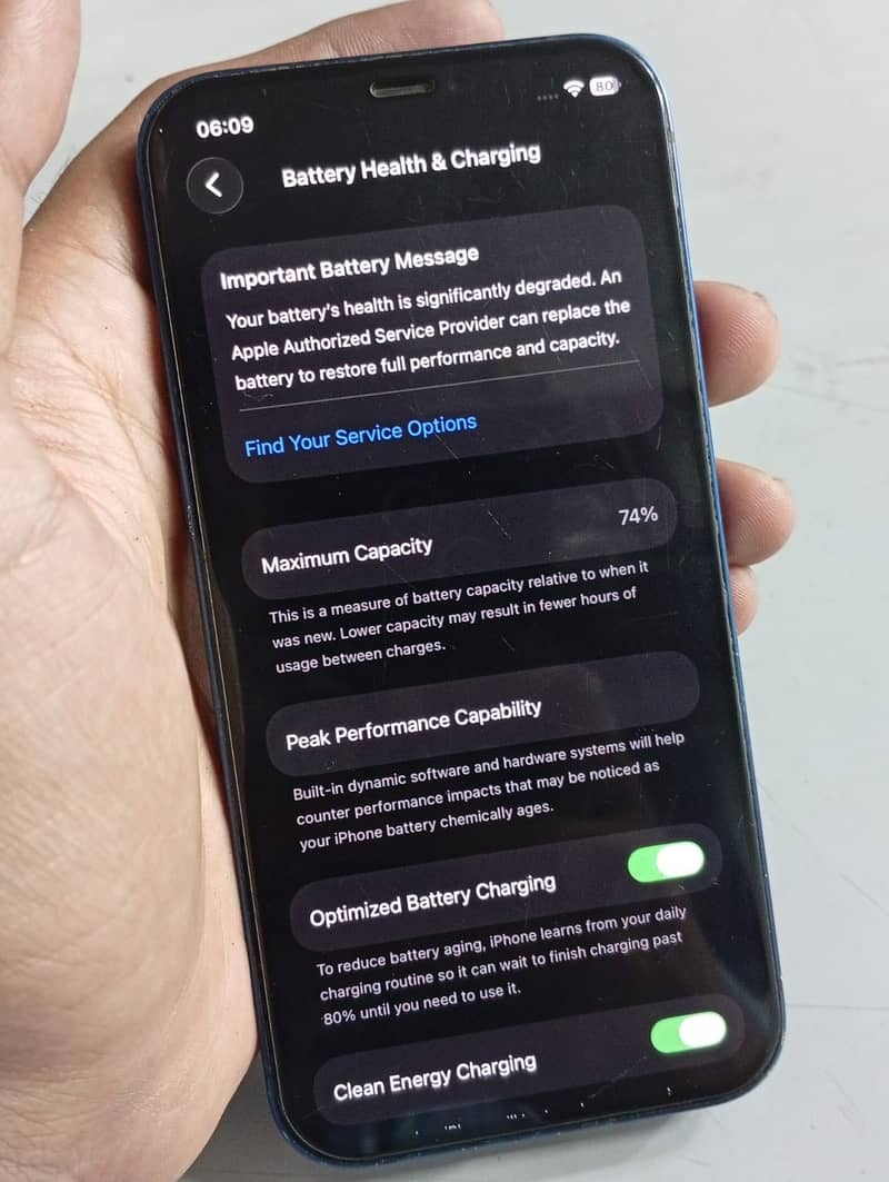 Apple iPhone 12 4