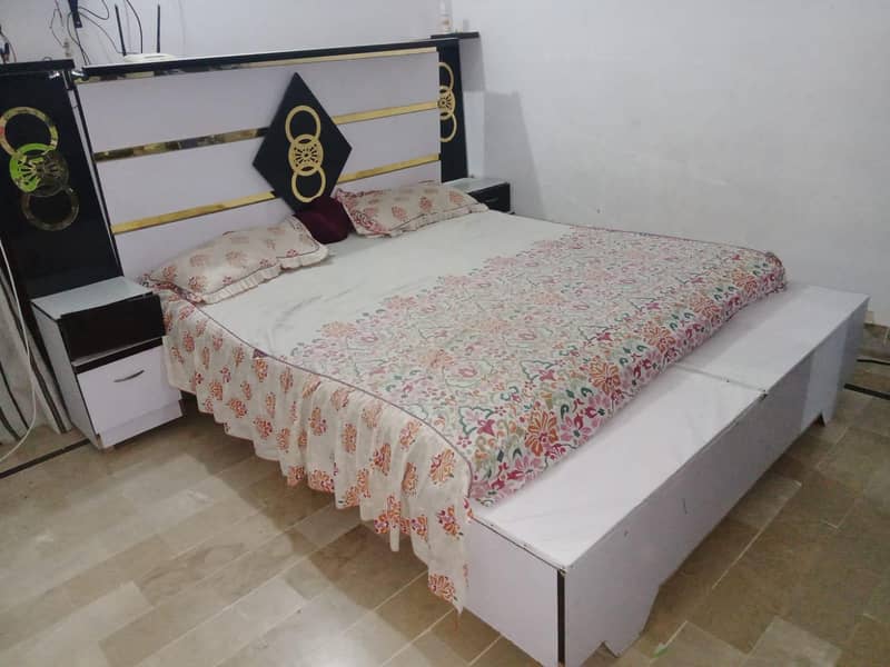bedroom set 0
