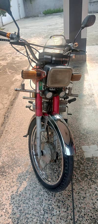 Yamaha. 100
