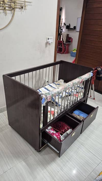Baby Cot / Baby Crib with 2 Storage Drawers, matress-exllent Condition