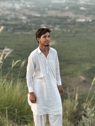 i am professional saller i need job