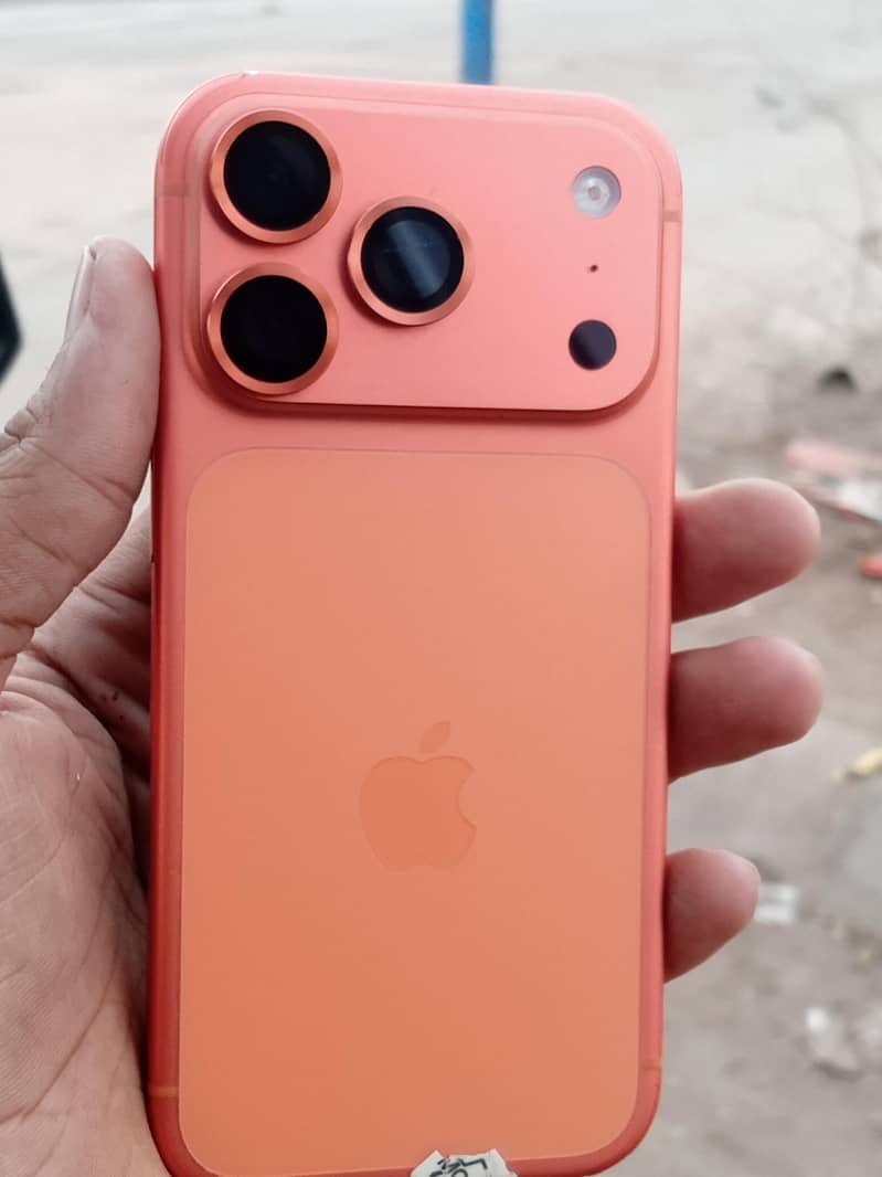 Apple iPhone 17 Pro 1