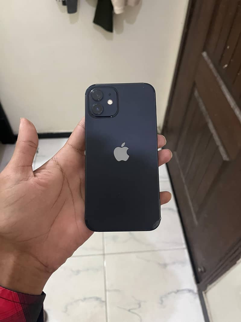 Apple iPhone 12 3