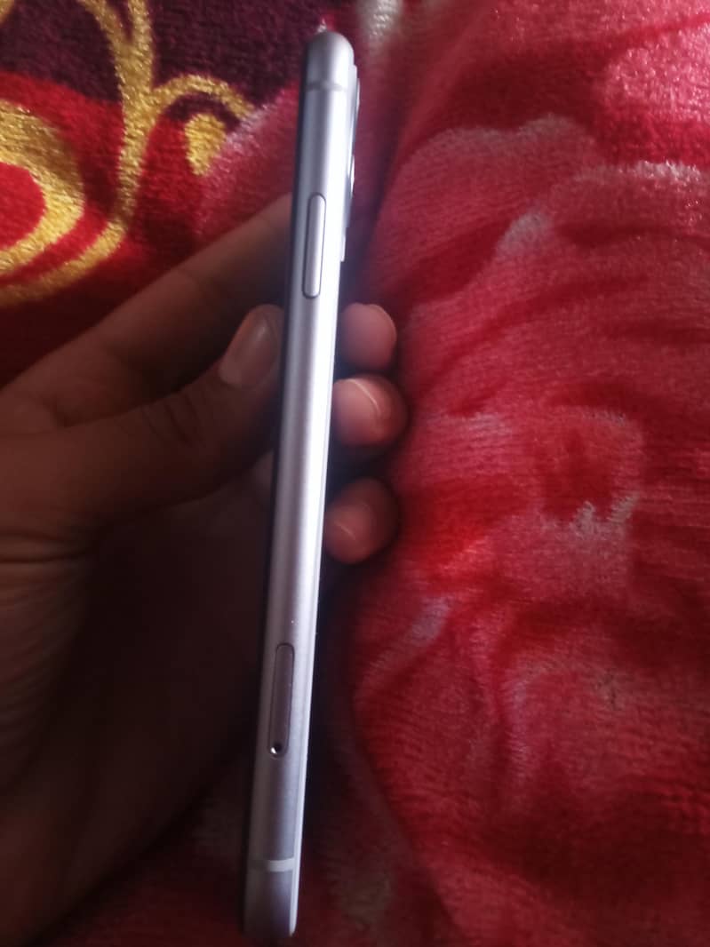 Apple iPhone 11 1