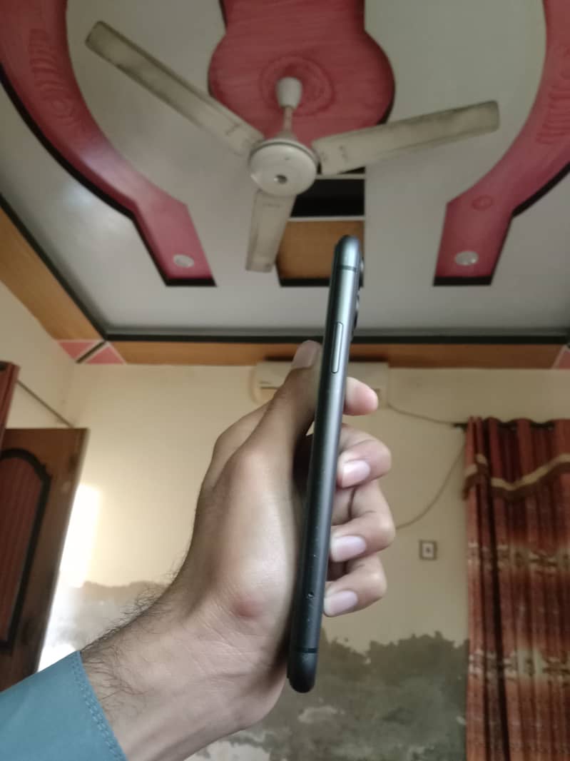 Apple iPhone 11 1