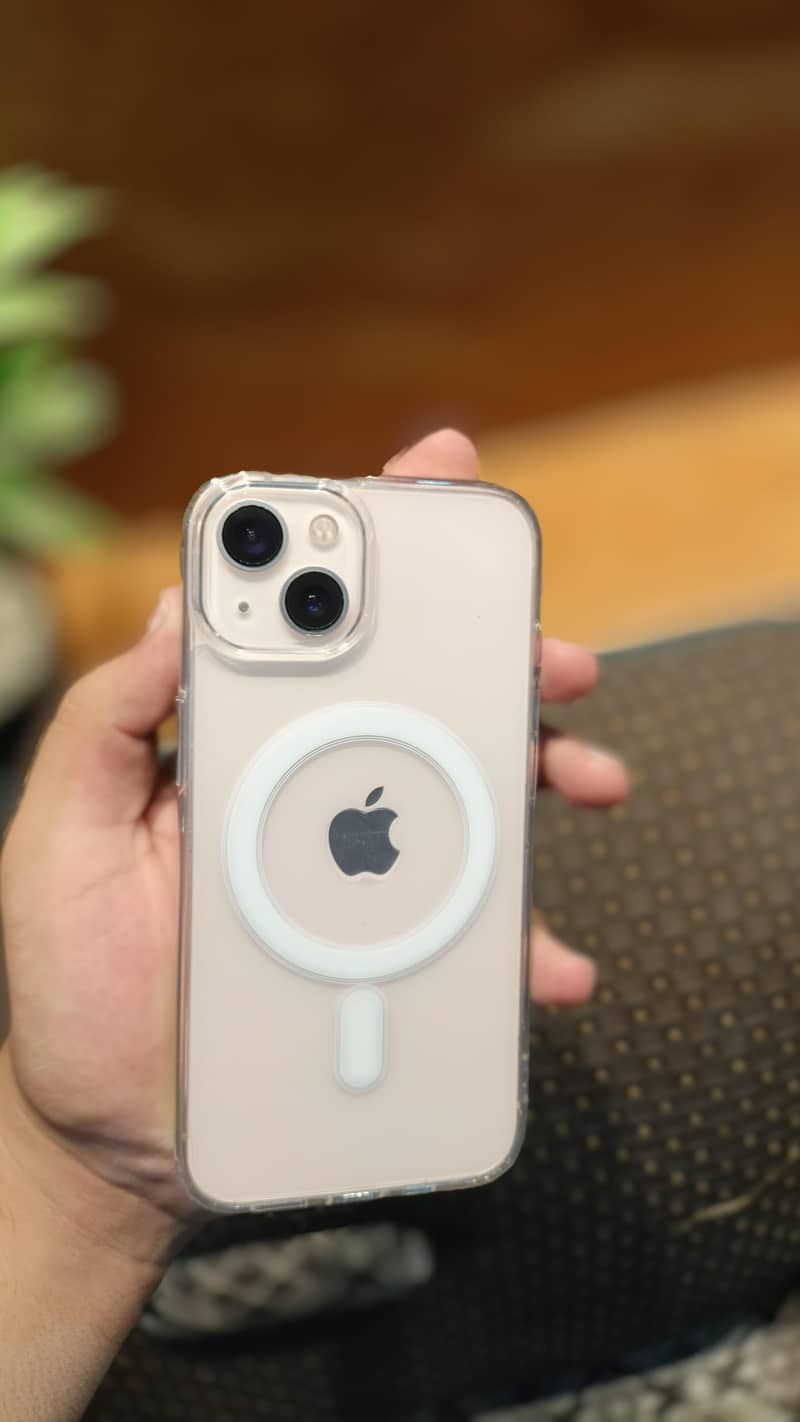 Apple iPhone 13 6