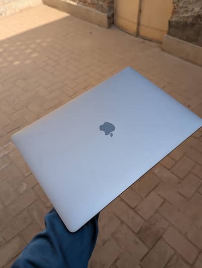 MacBook Pro 2019