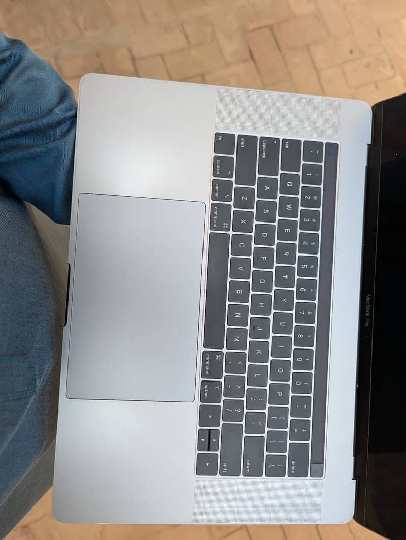 MacBook Pro 2019 1