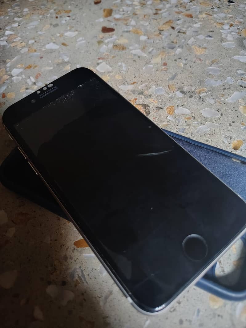Apple iPhone SE 0