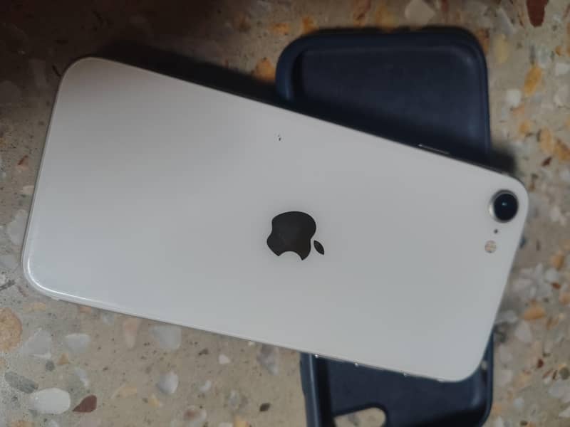 Apple iPhone SE 3
